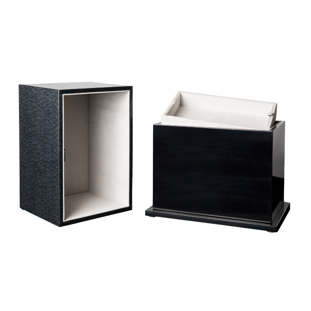 The Thompson Urn in Navy