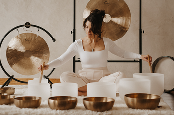 Sound Bath Sessions: Using Vibrational Therapy for Healing