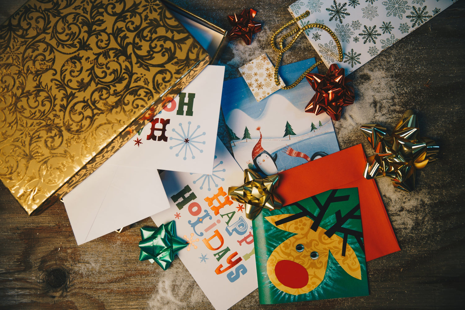Navigating Holiday Gatherings Without Loved Ones: Communication Tips