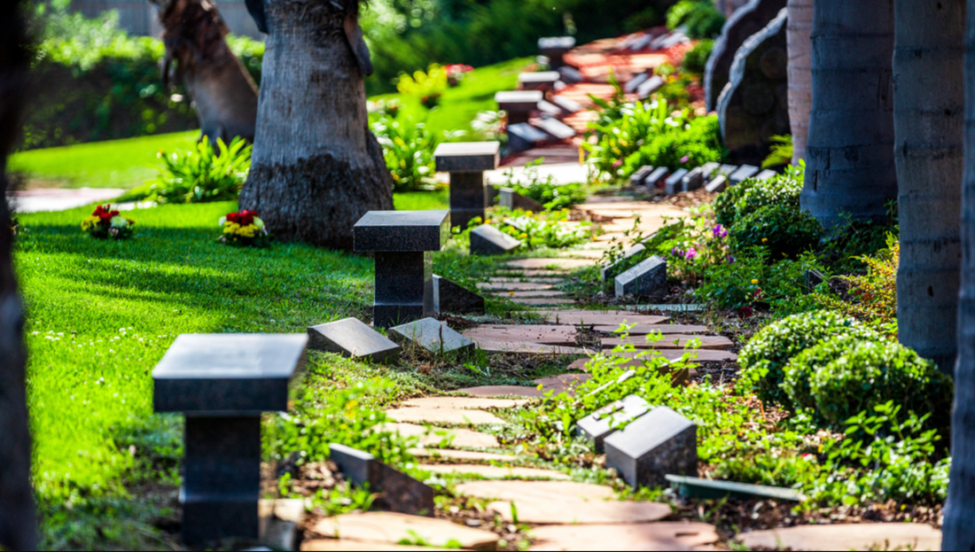 What is a Burial Cremation Urn? Burial Urn Options to Consider