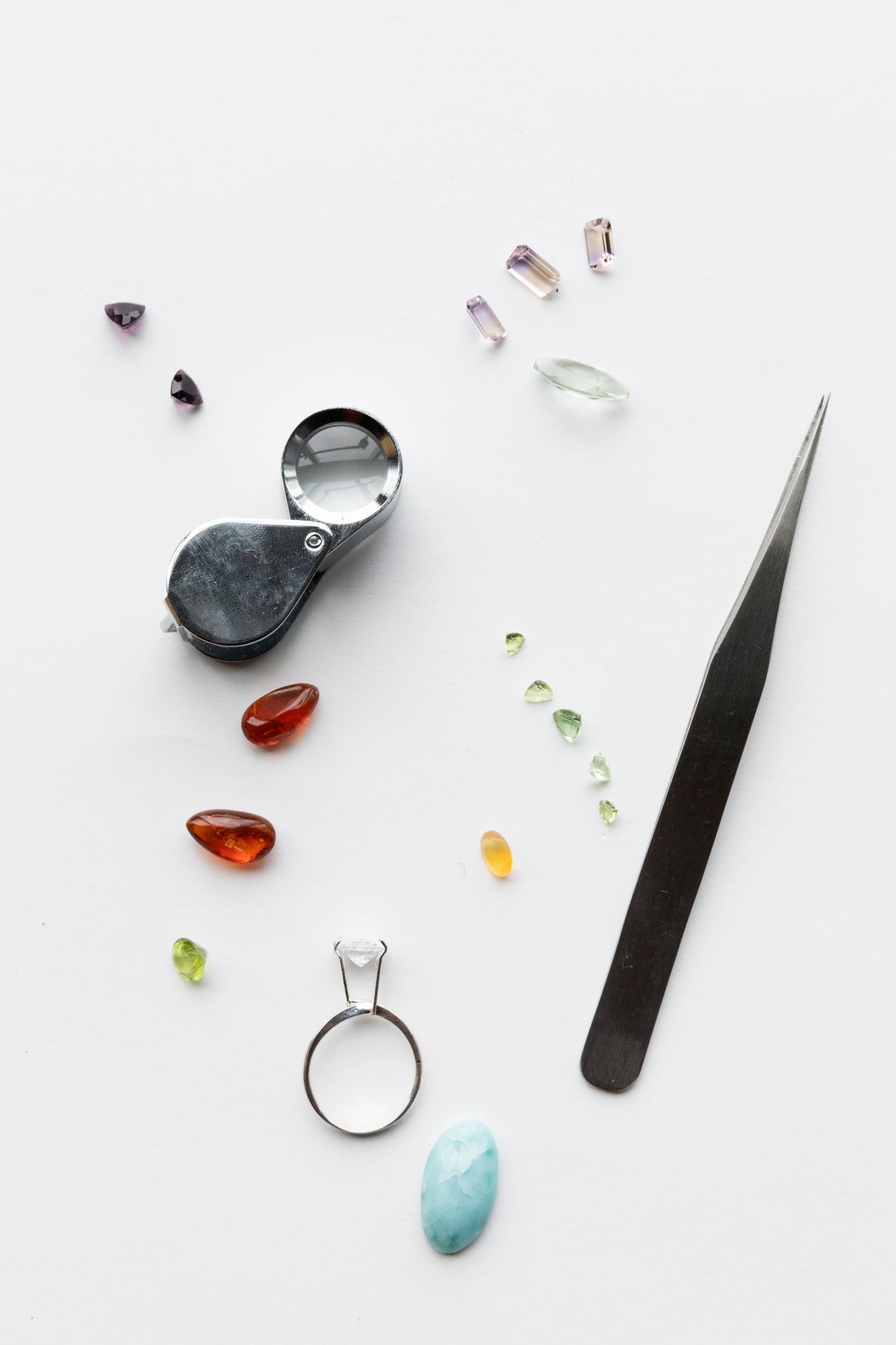 Memorial Jewelry Trends for 2026: Emerging Designs & Technologies