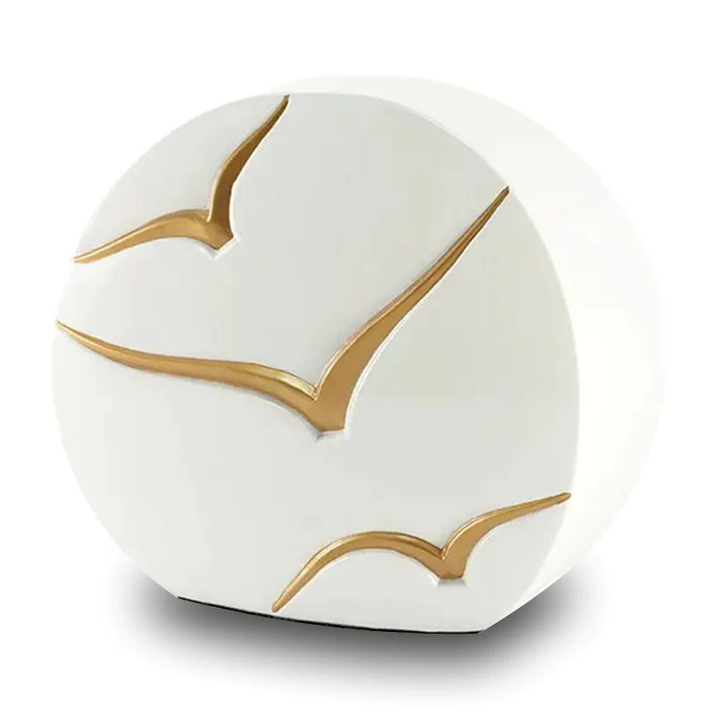 The Winston Urn in Bird White