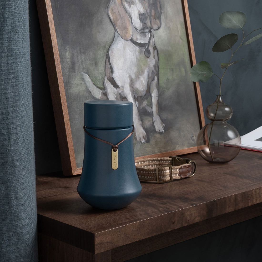 The Emblem Urn in Black